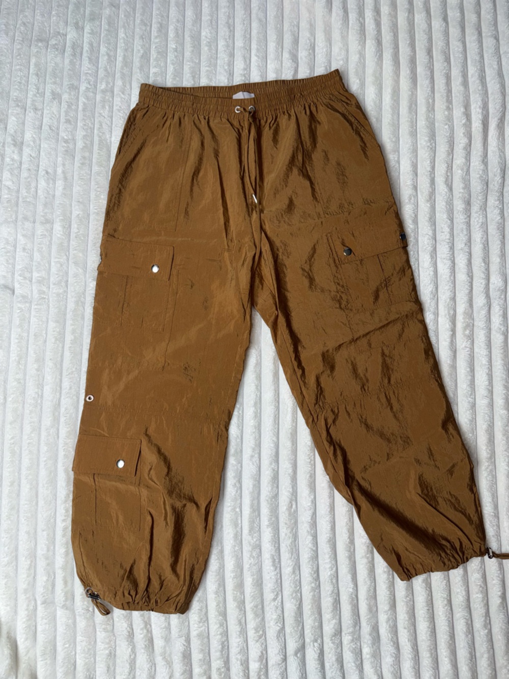 Cinq a Sept Nitsan woven utilitarian cargo pants NWT size Medium - Picture 4 of 6
